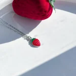 گردنبند مدل توت فرنگی